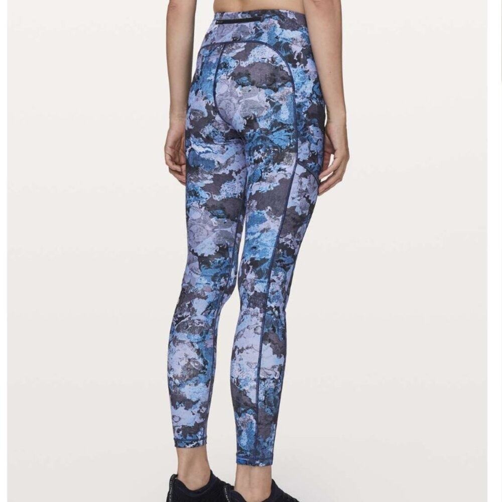 Lululemon Speed Up Tight Full-On Luxtreme size 4